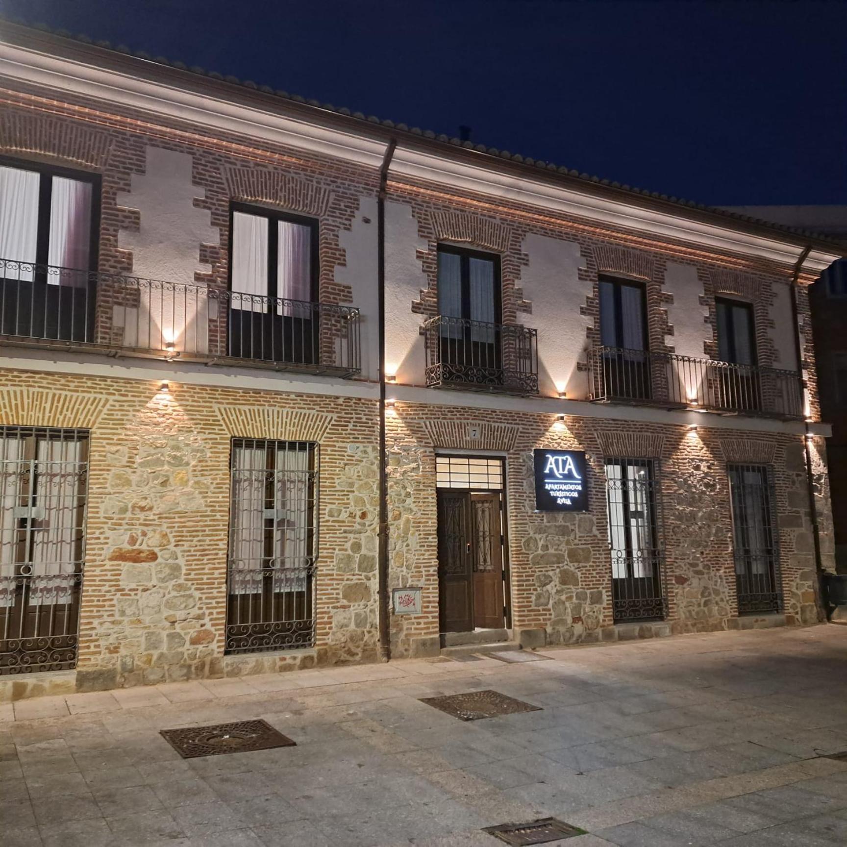 Apartamentos Turisticos Avila Puerta De San Isidro 1-4 Экстерьер фото